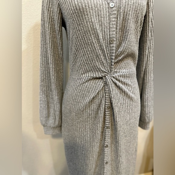 SOLD 🤑 Midi Sweater Dress - Picture 4 of 4